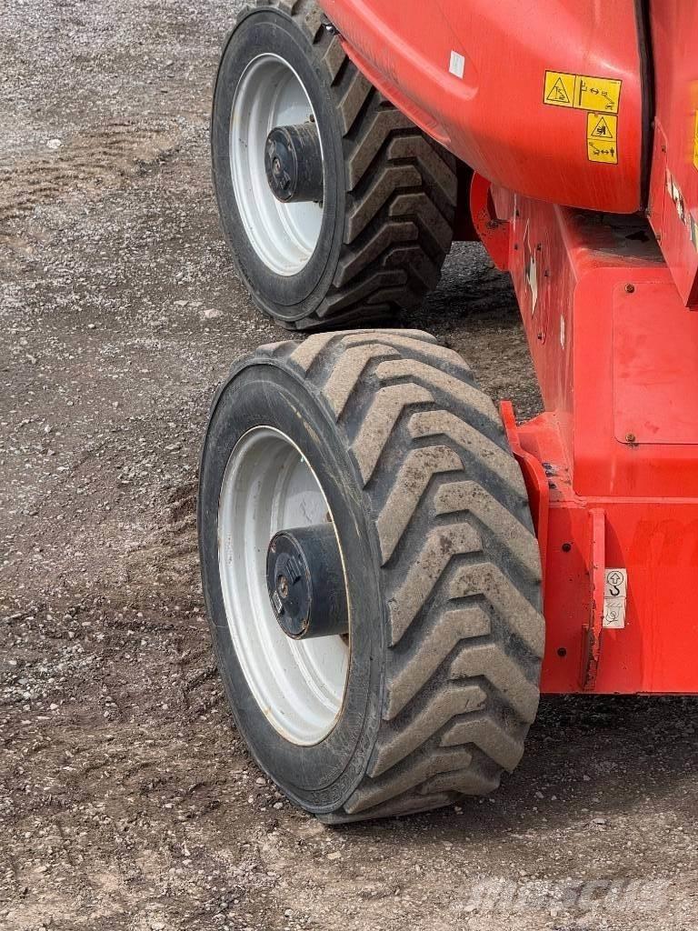 JLG 1250 AJP Alkūniniai keltuvai