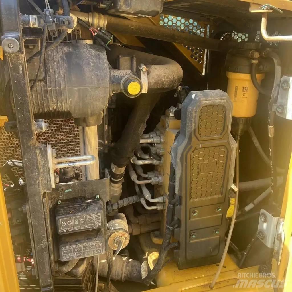 CAT 306E2 Vikšriniai ekskavatoriai