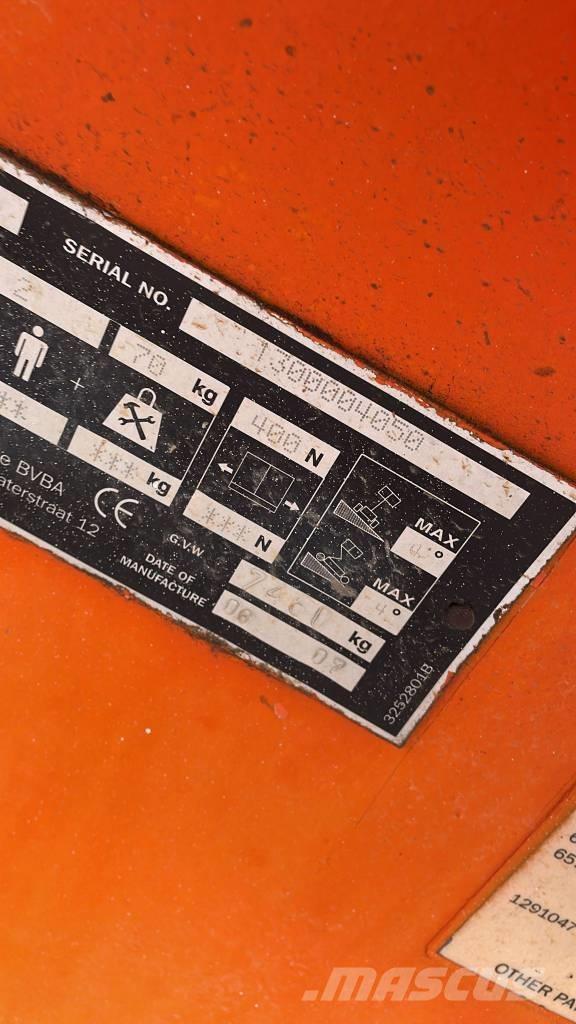 JLG 450 AJS II Alkūniniai keltuvai