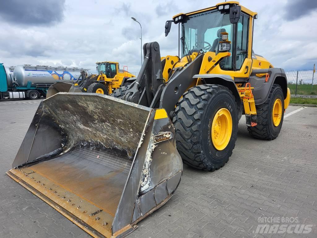 Volvo L110H Naudoti ratiniai krautuvai