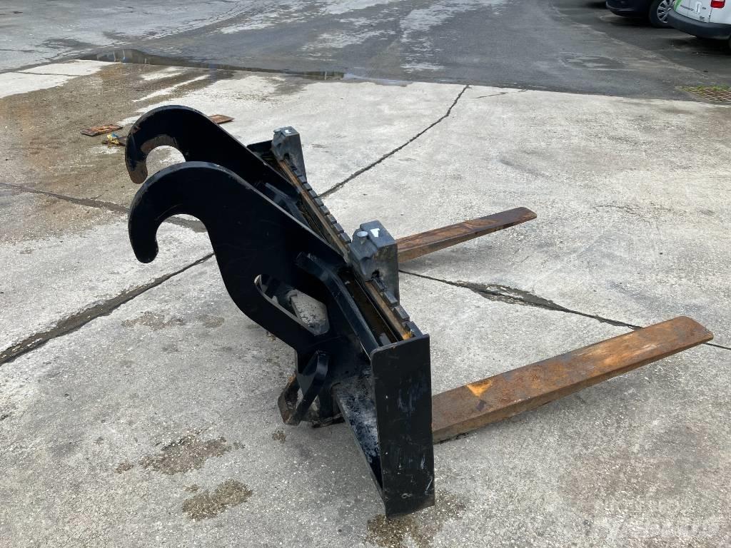 CAT 938M Naudoti ratiniai krautuvai