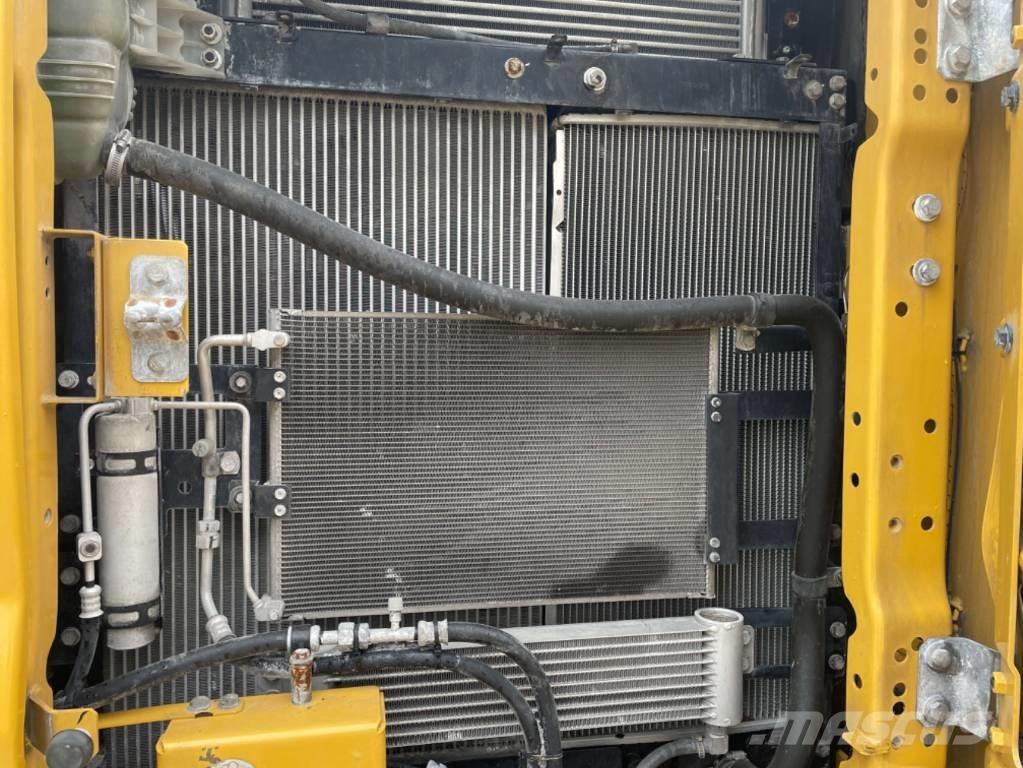 CAT 320 Vikšriniai ekskavatoriai