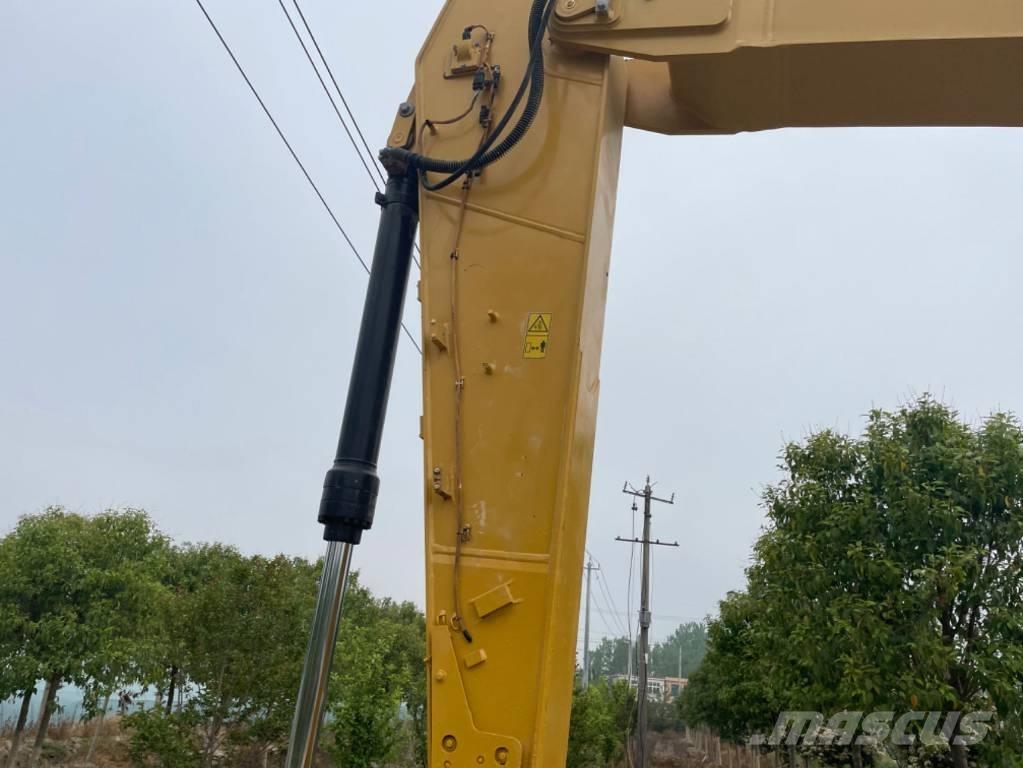 CAT 320 Vikšriniai ekskavatoriai