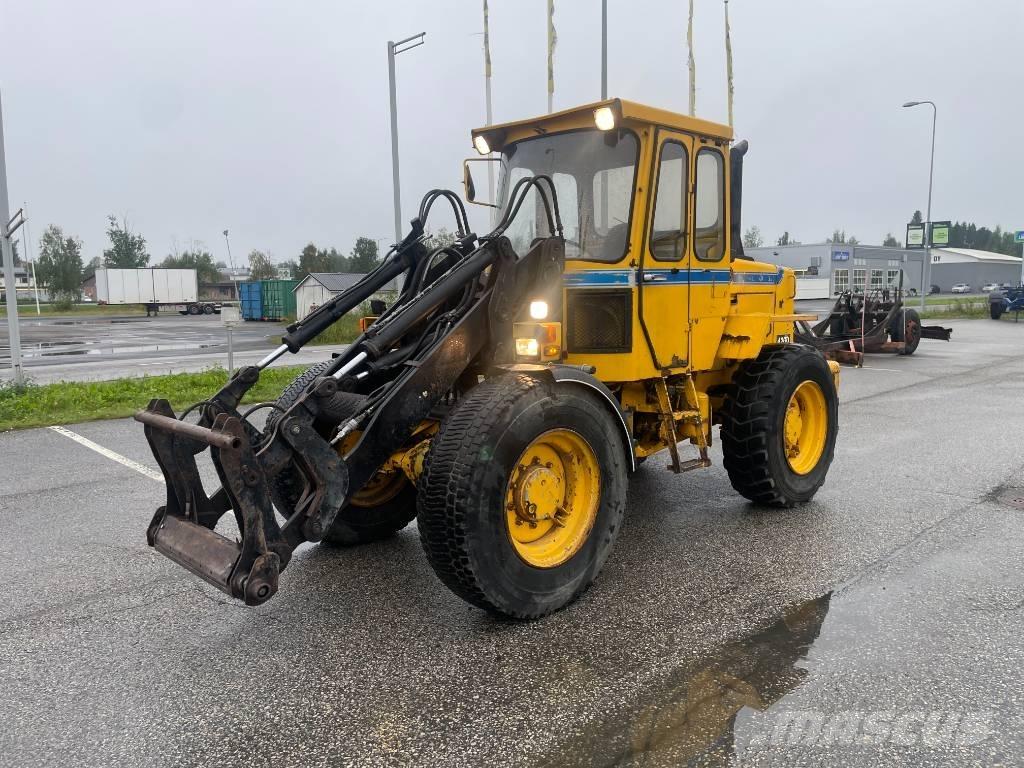 Volvo BM 4200 Naudoti ratiniai krautuvai
