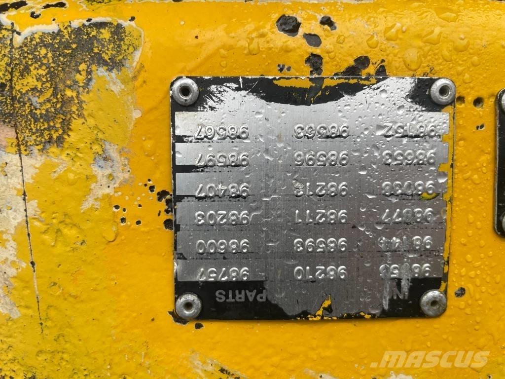 Volvo BM 4200 Naudoti ratiniai krautuvai