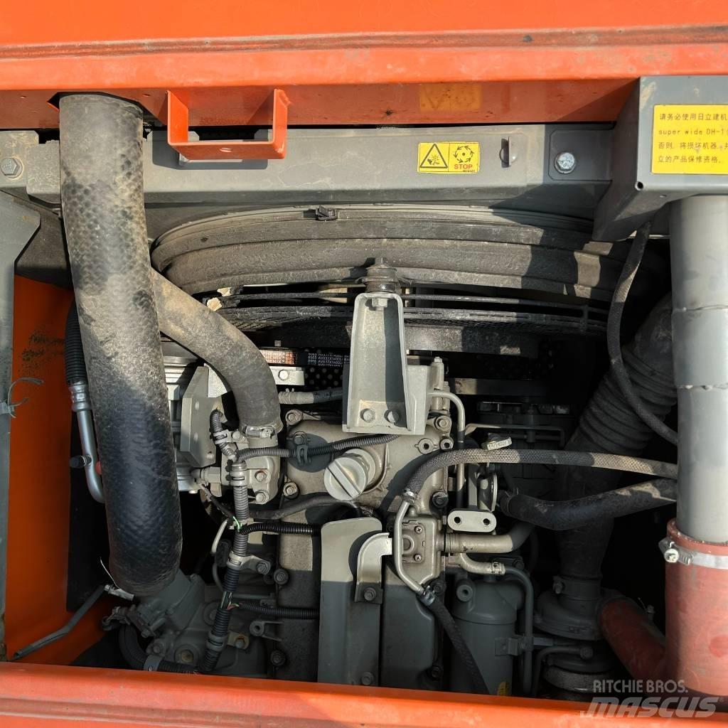 Hitachi 130 Vikšriniai ekskavatoriai