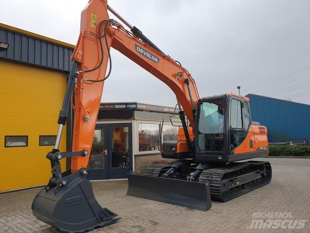 Develon DX140LC Vikšriniai ekskavatoriai