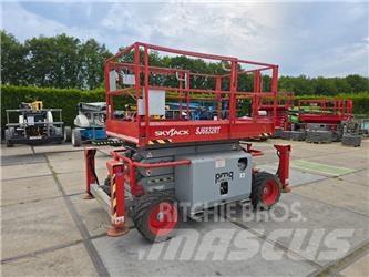 SkyJack SJ 6832 RT Žirkliniai keltuvai