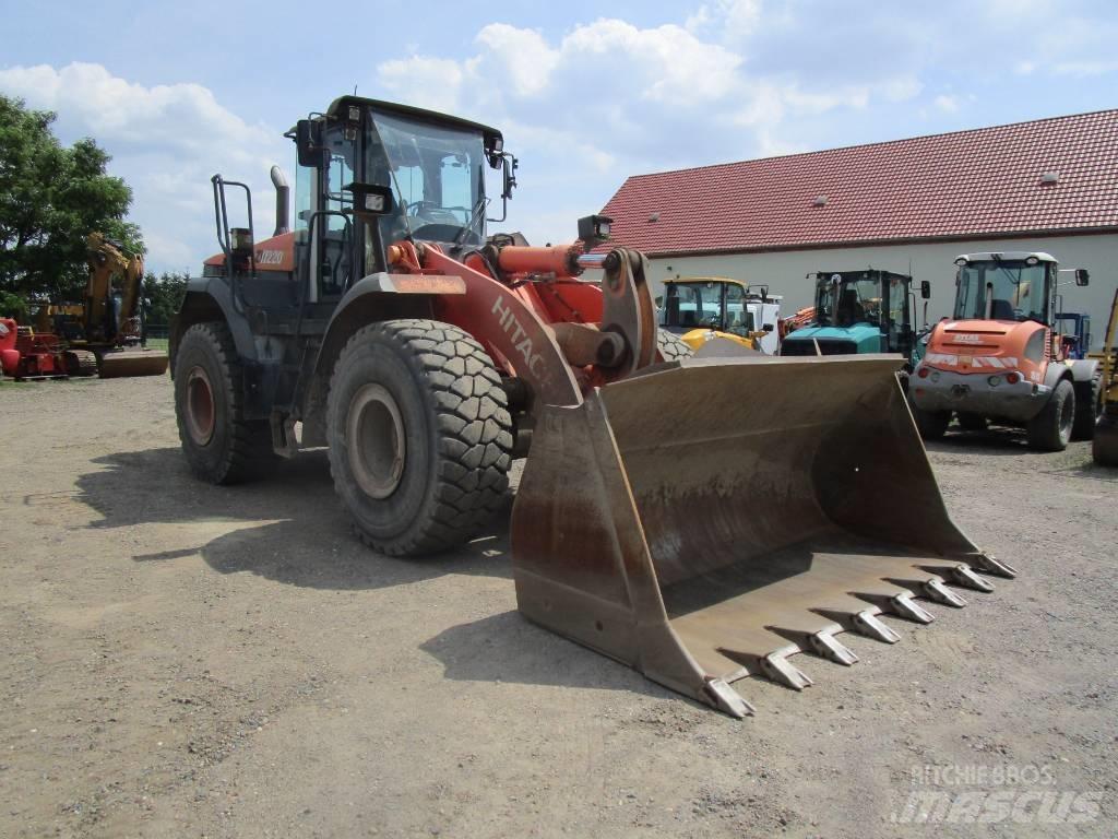 Hitachi ZW 220  Waage Naudoti ratiniai krautuvai
