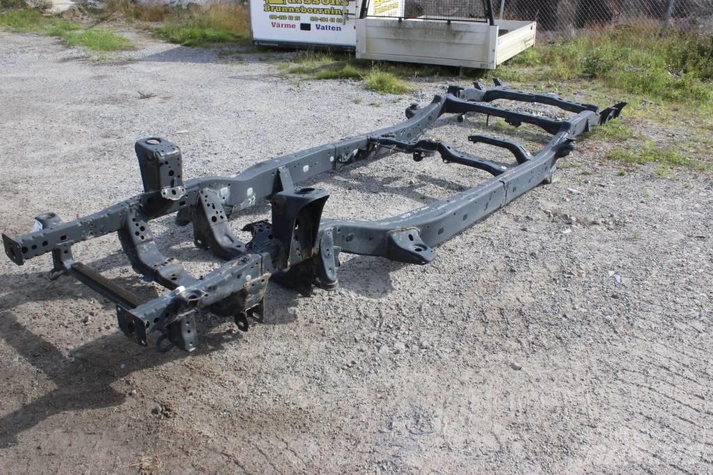 Toyota Hilux Važiuoklė ir suspensija