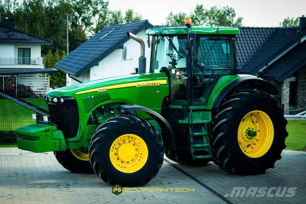 John Deere 8220 Traktoriai