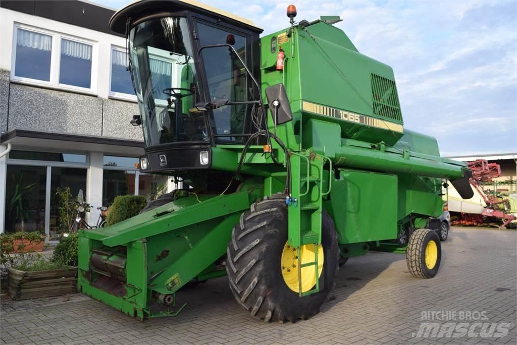 John Deere 1065 Derliaus nuėmimo kombainai