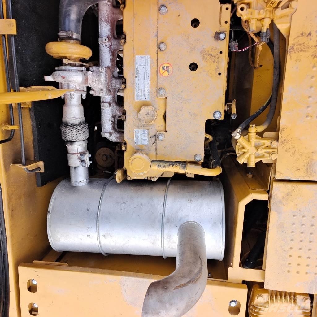 CAT 320D Vikšriniai ekskavatoriai