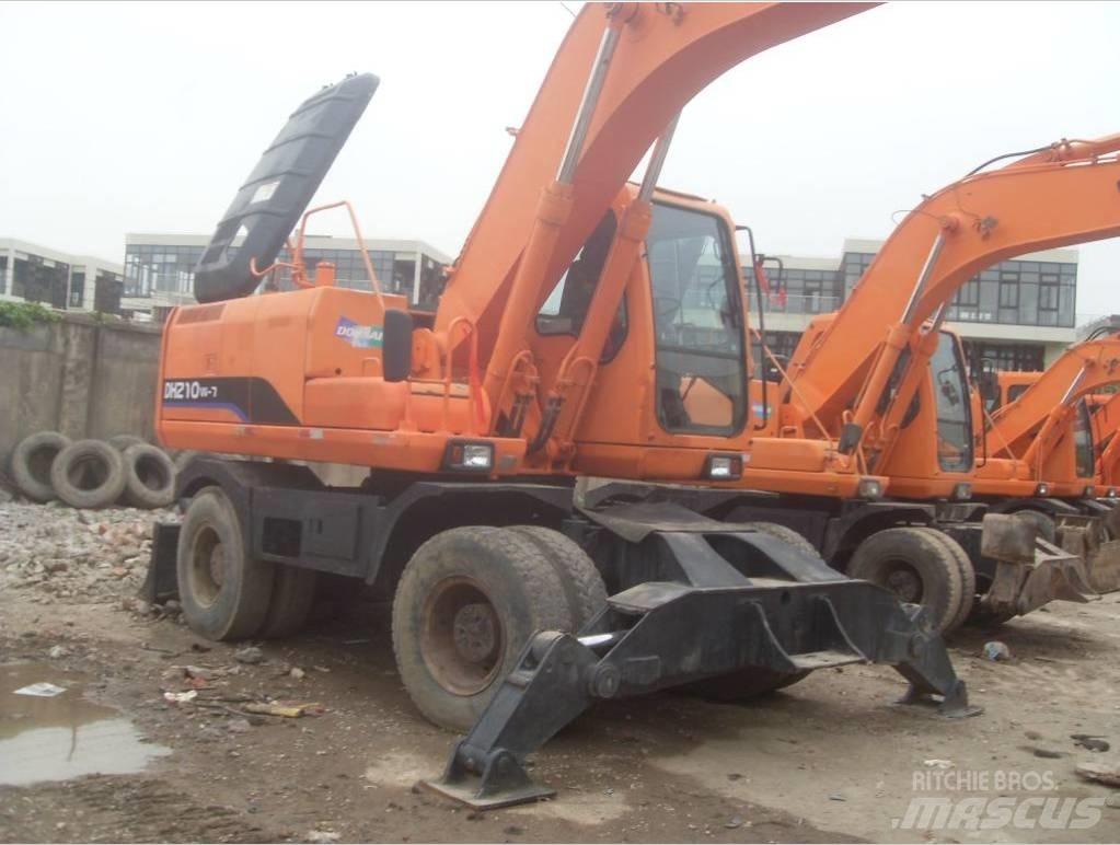 Doosan DH 210 W-7 Ratiniai ekskavatoriai