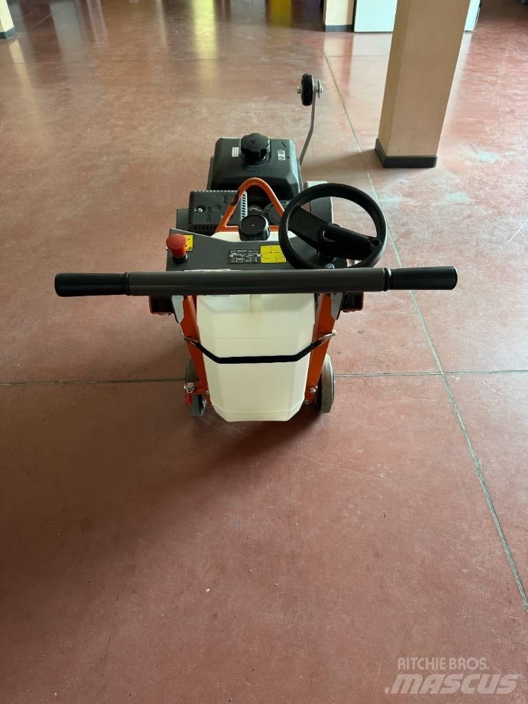 Husqvarna FS 400 Asfalto smulkinimo technika