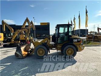 CAT 908M Naudoti ratiniai krautuvai