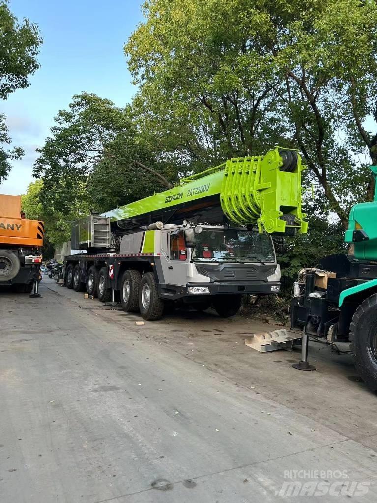 Zoomlion ZAT 2200 V Visureigiai kranai