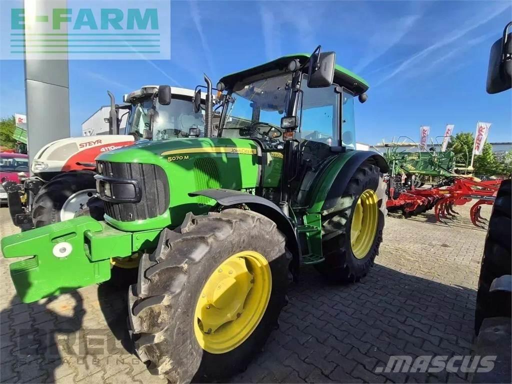 John Deere 5070 m Traktoriai