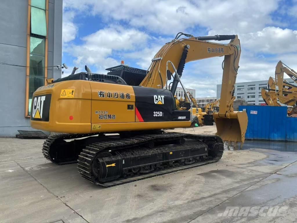 CAT 325 D Vikšriniai ekskavatoriai