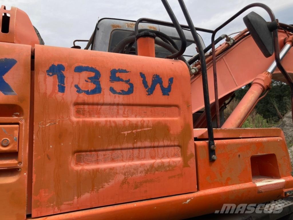 Hitachi EX 135 W Ratiniai ekskavatoriai