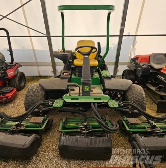 John Deere 8700 Savaeigės žoliapjovės