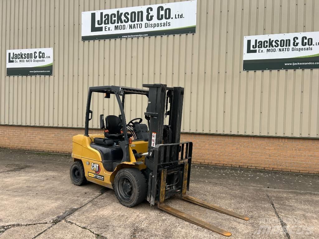 CAT DP 30 N Dyzeliniai krautuvai