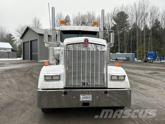 Kenworth W 900 L Naudoti vilkikai