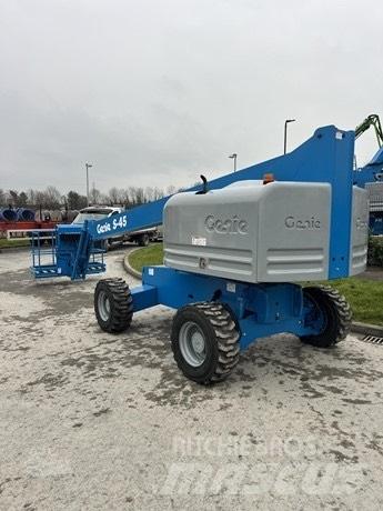 Genie S 45 Teleskopiniai keltuvai