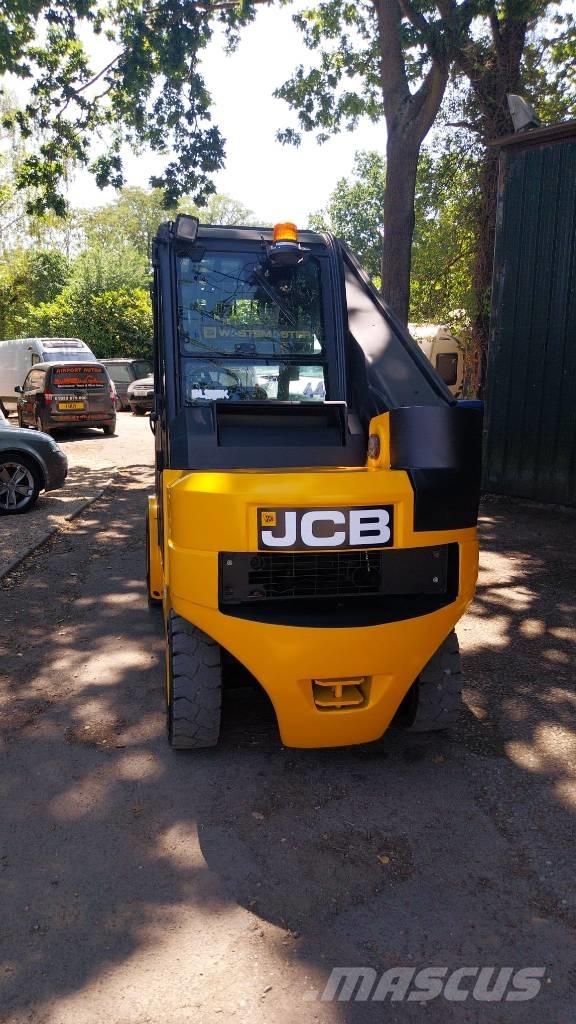 JCB TLT 35 D Teleskopiniai krautuvai