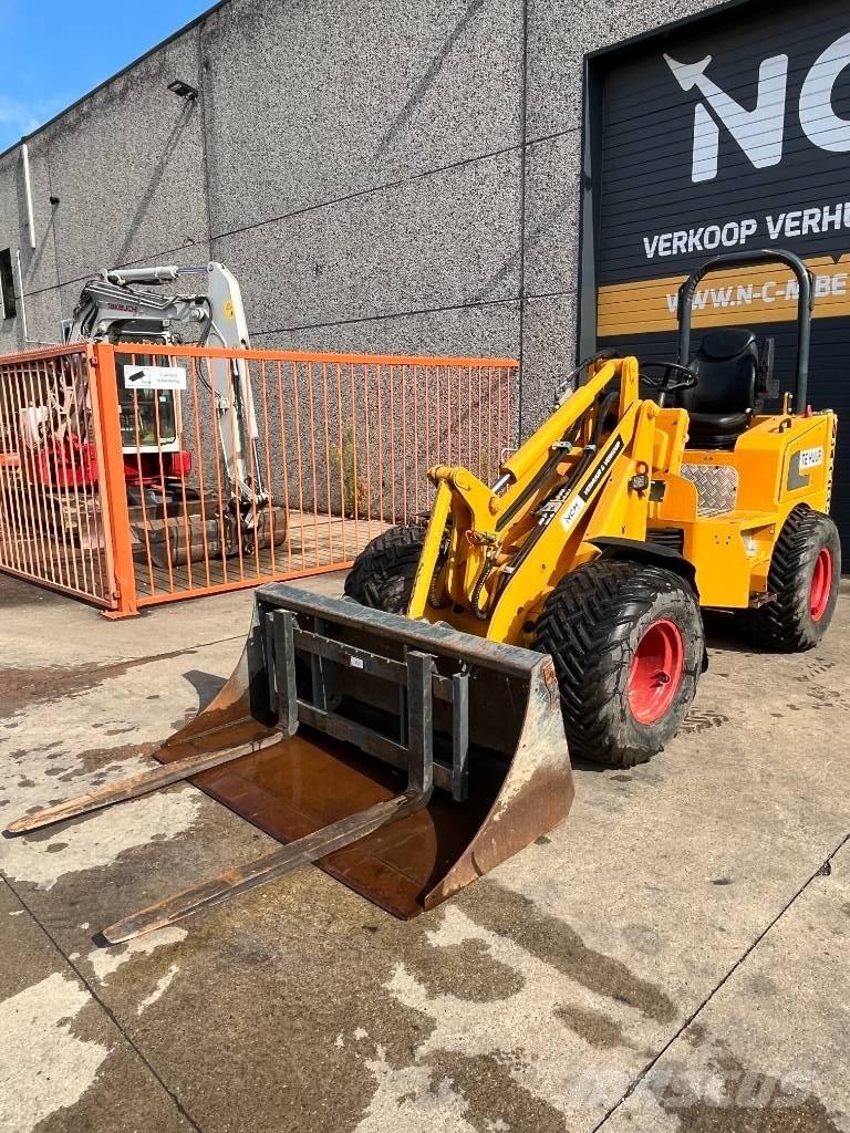 Knikmops KM 250 Naudoti ratiniai krautuvai