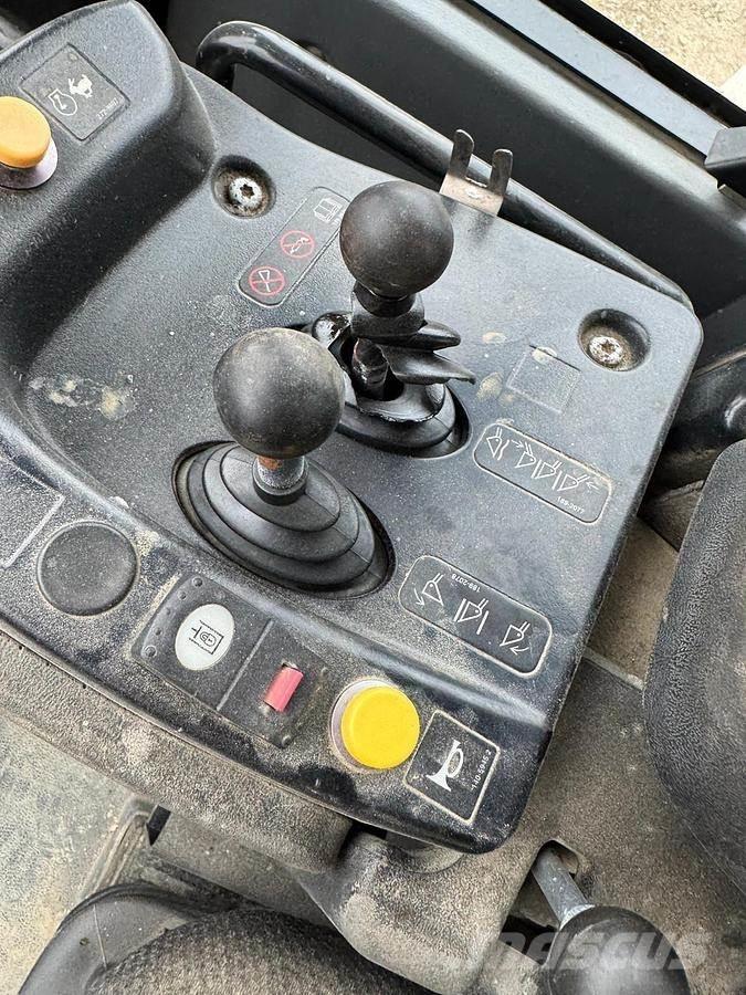 CAT 988H - Naudoti ratiniai krautuvai