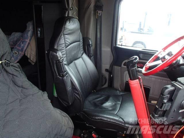 Peterbilt 388 Naudoti vilkikai