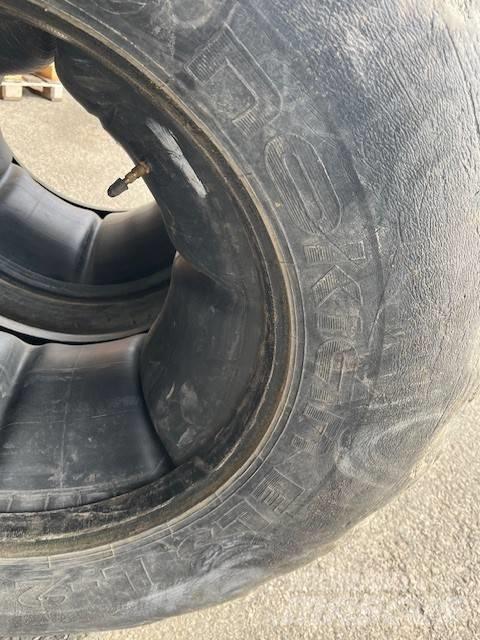 Nokian 600/55-26.5 Padangos, ratai ir ratlankiai