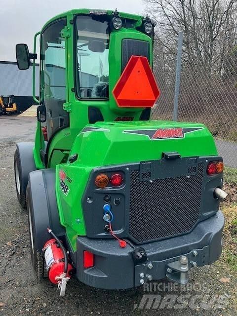 Avant 860 i Krautuvai su šoniniu pasukimu