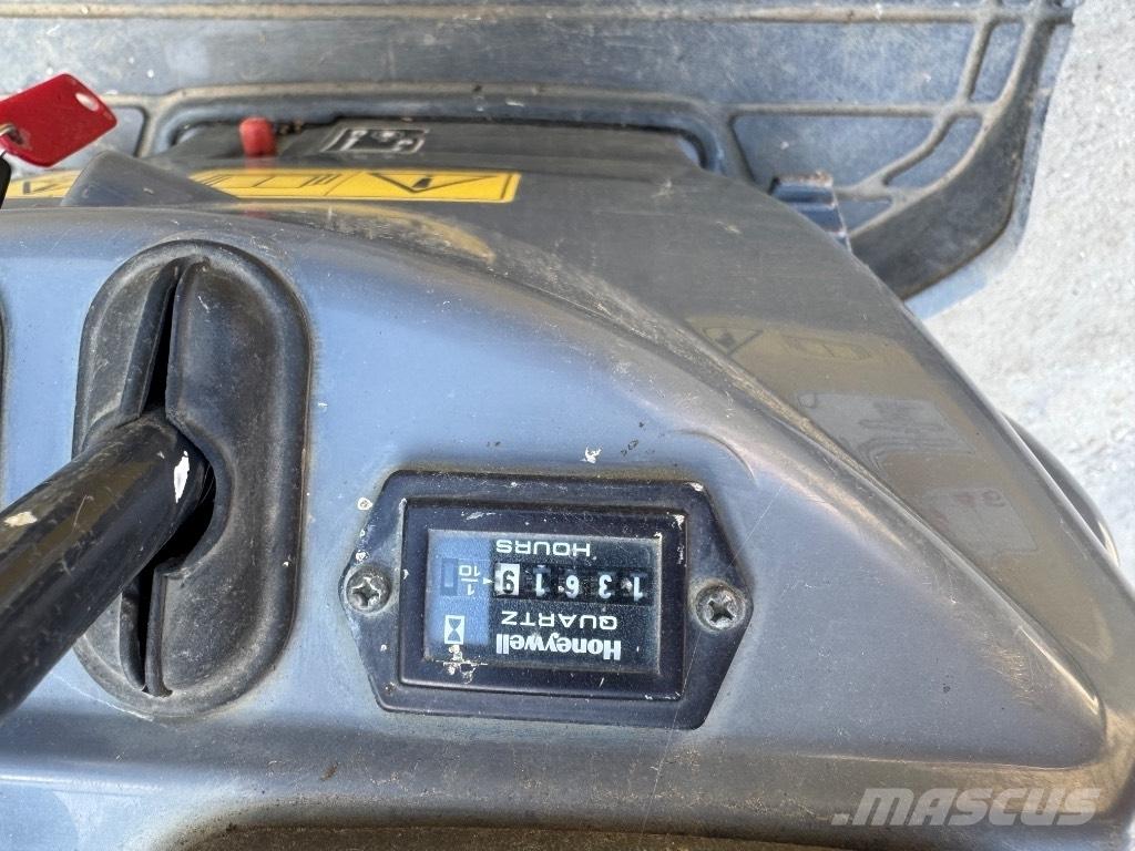 Yanmar SV08 (1C603) Mini ekskavatoriai < 7 t