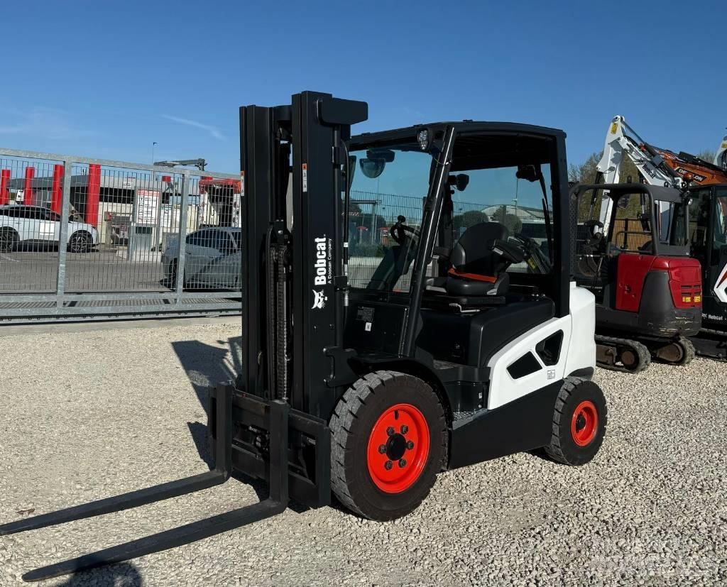 Bobcat D 25 S-9 Dyzeliniai krautuvai
