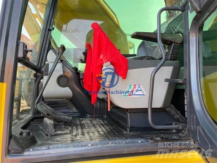 Komatsu PC 220-8 Vikšriniai ekskavatoriai