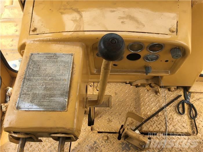 CAT D 8 K Vikšriniai buldozeriai