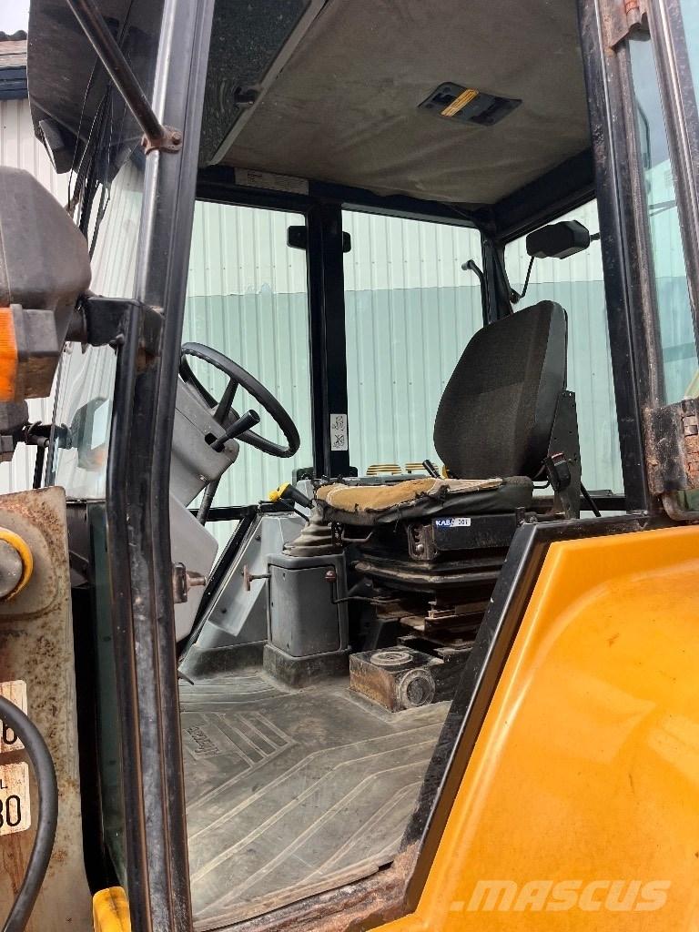 Massey Ferguson 860 Ekskavatoriniai krautuvai