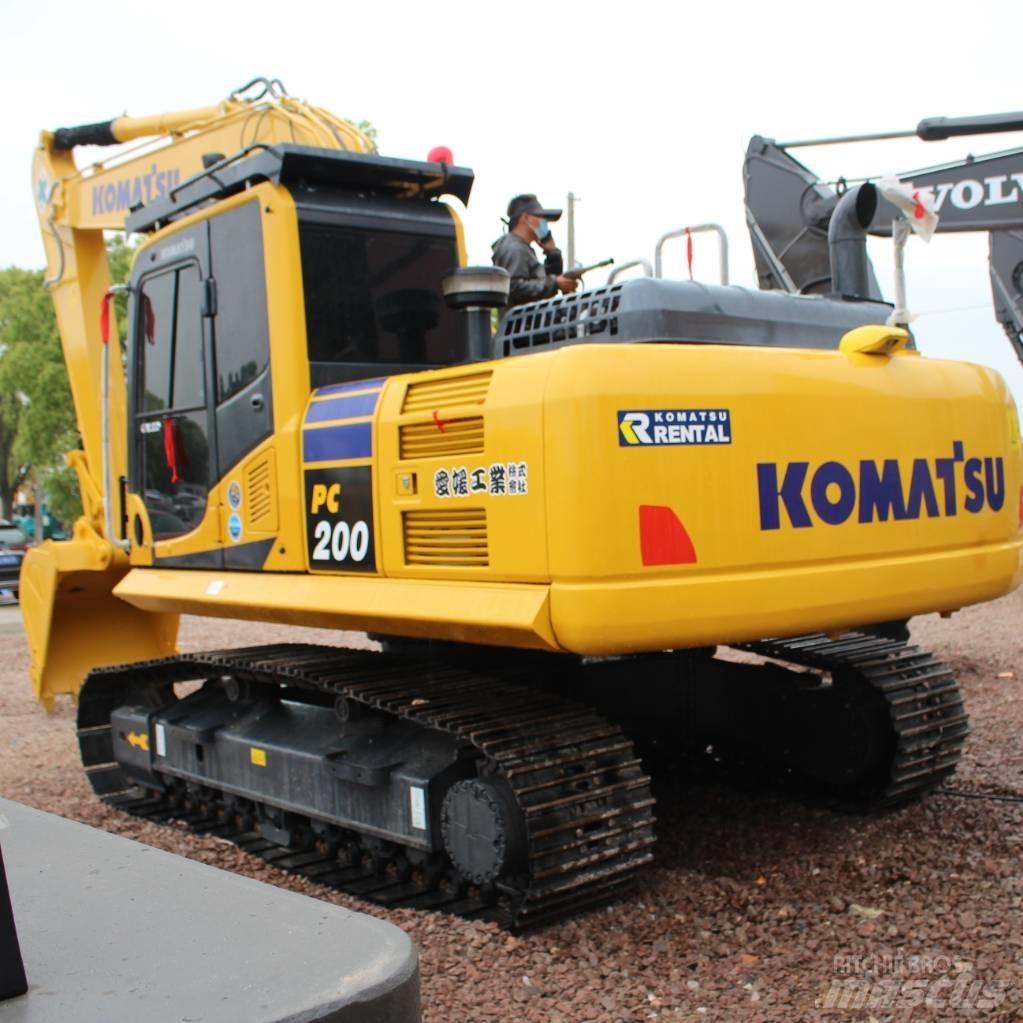Komatsu PC 200-8 Vikšriniai ekskavatoriai