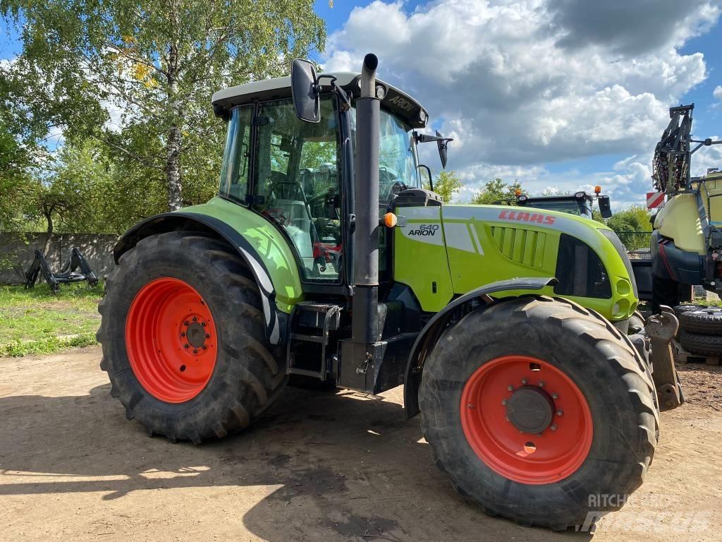 CLAAS Arion 640 Traktoriai