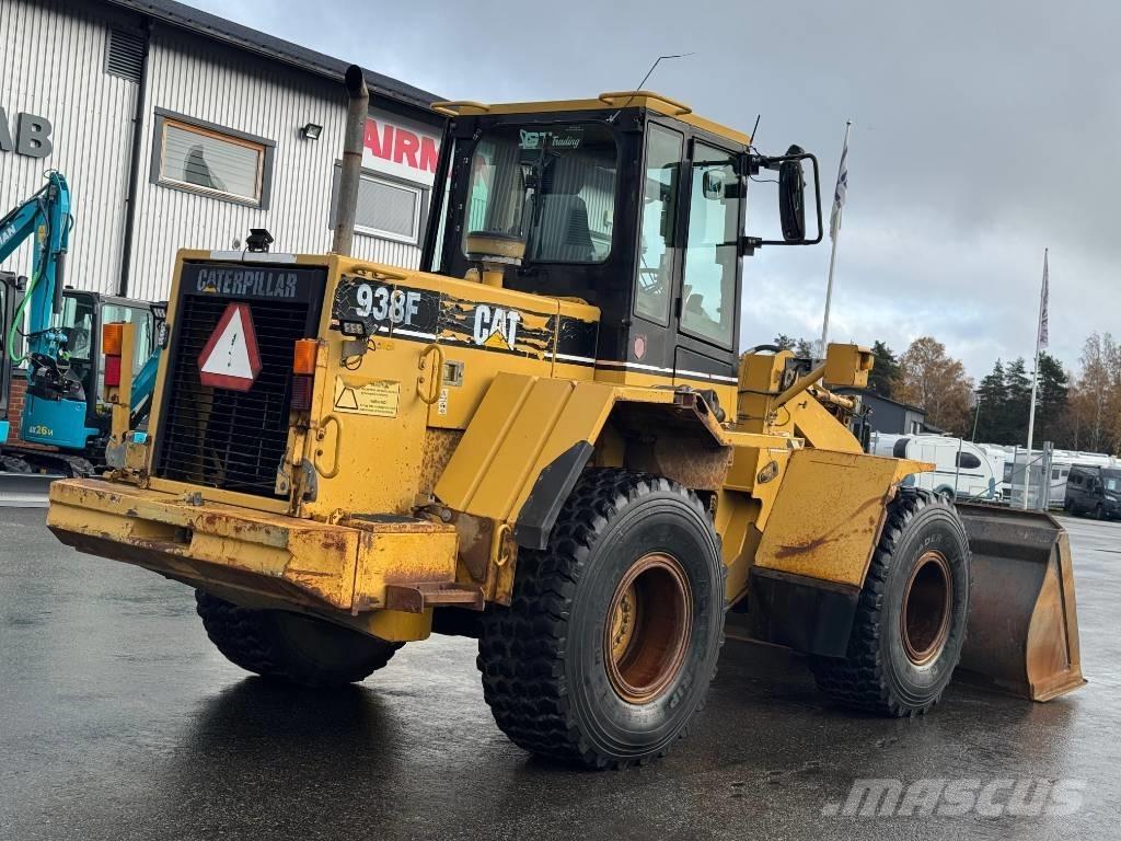 CAT 938 F II Naudoti ratiniai krautuvai