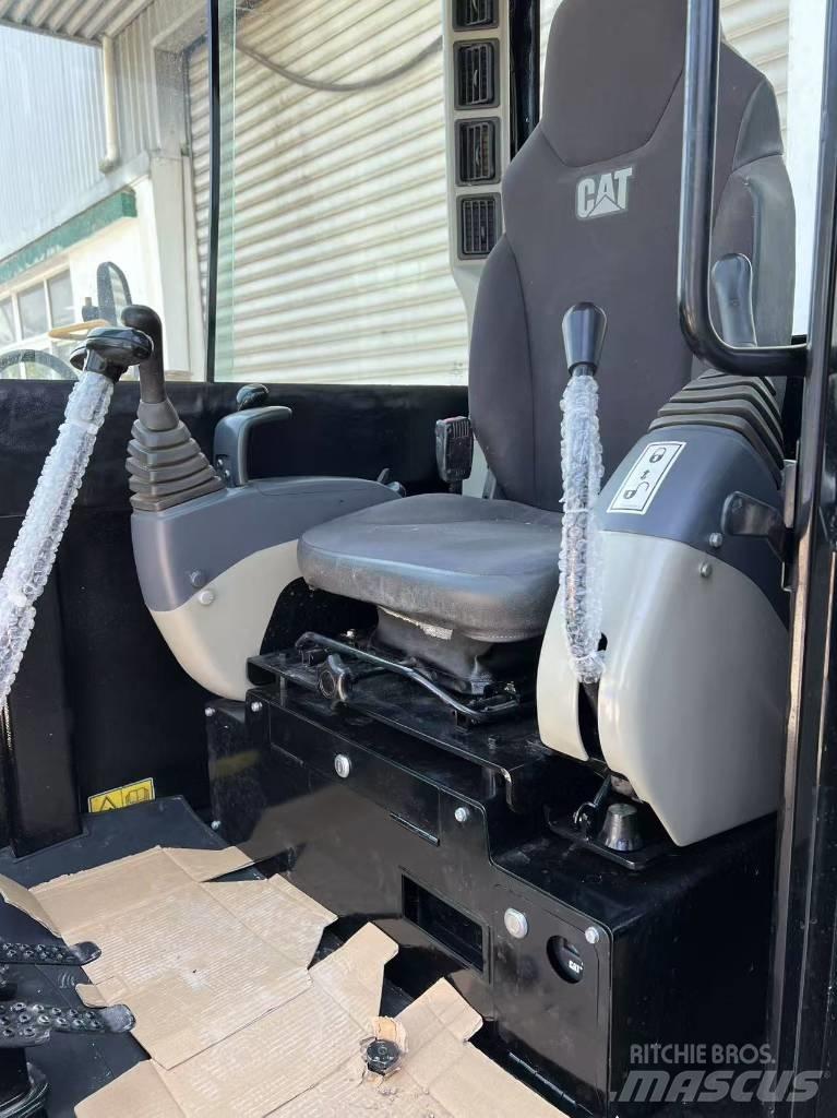 CAT 305.5 Vikšriniai ekskavatoriai