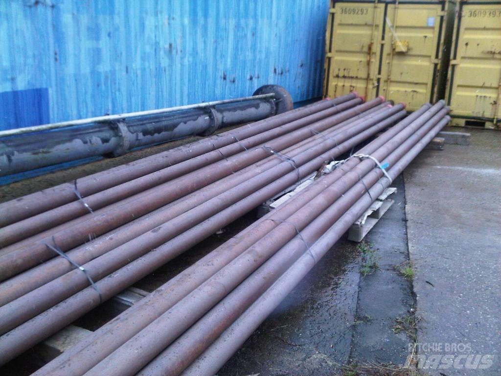  Drill pipes 32' X 4" Naftos ir dujų gręžimo įranga
