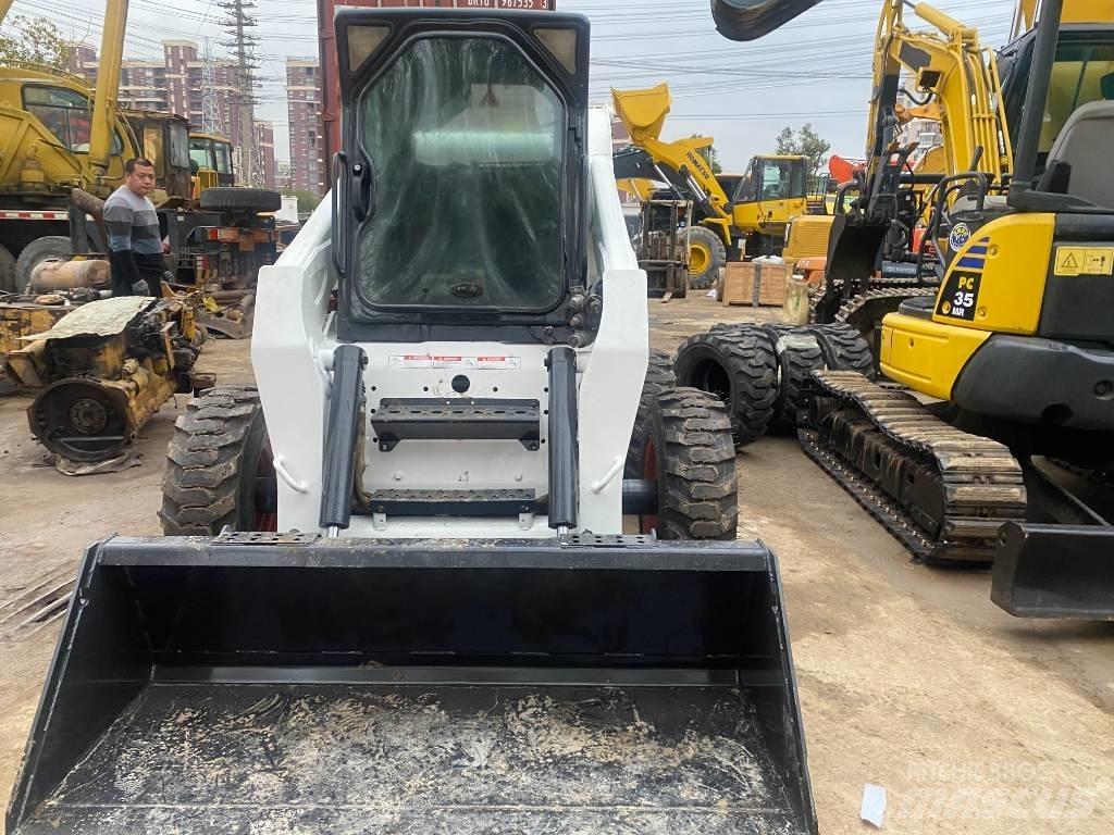 Bobcat S 300 Krautuvai su šoniniu pasukimu