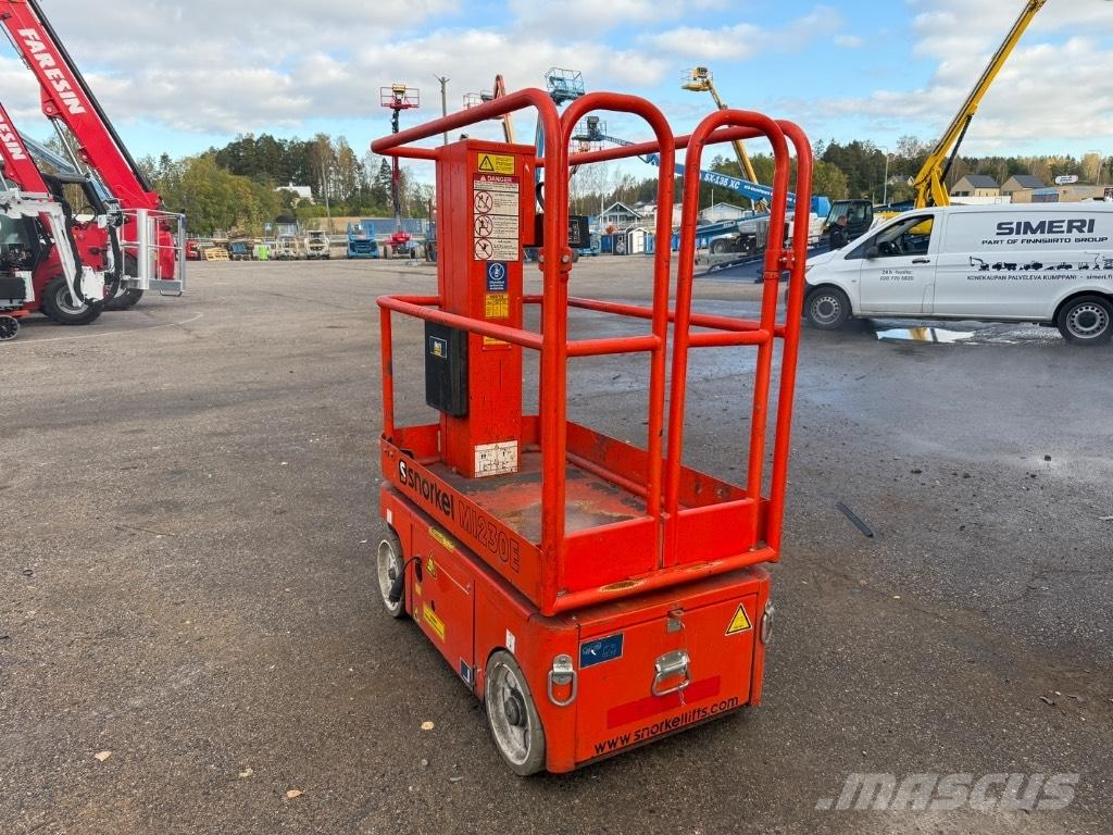Snorkel M 1230 E Žirkliniai keltuvai