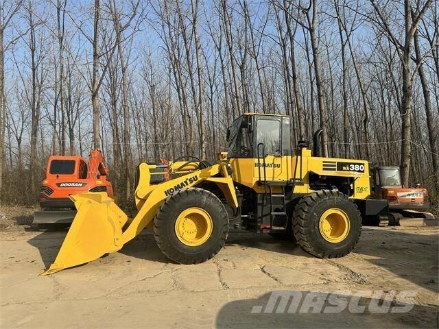 Komatsu WA380 Naudoti ratiniai krautuvai