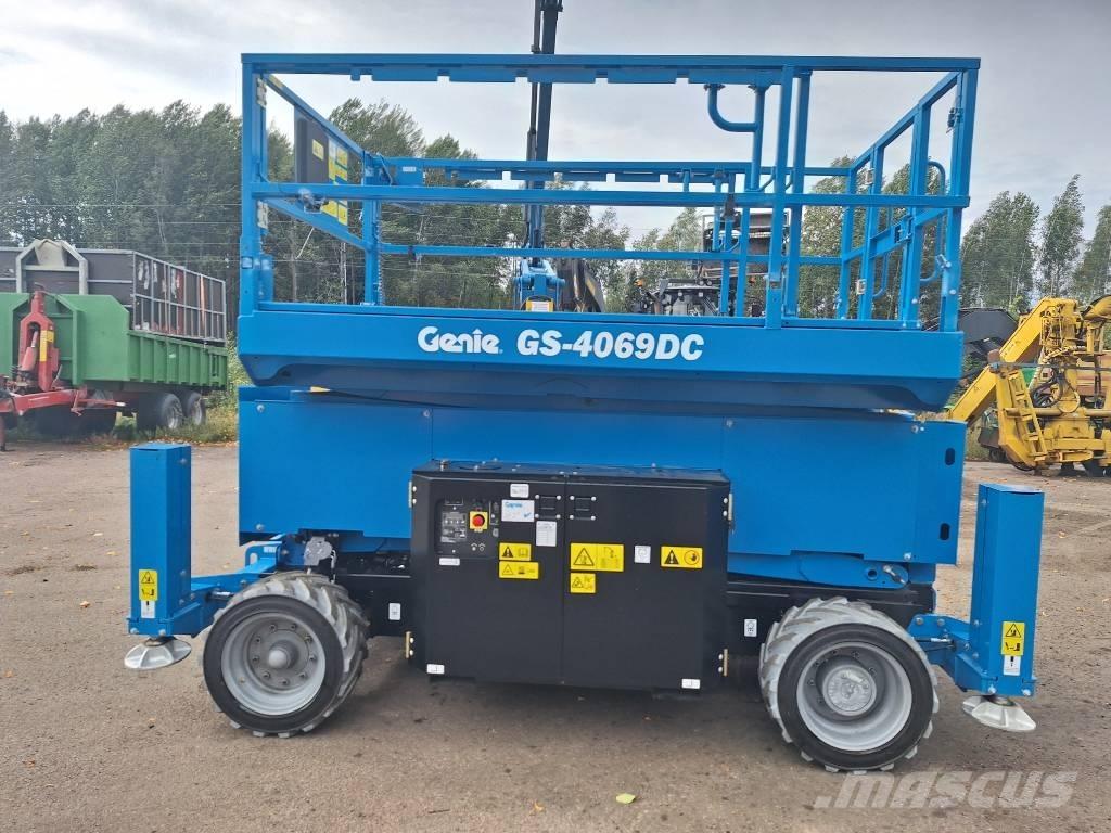 Genie GS-4069 DC Žirkliniai keltuvai