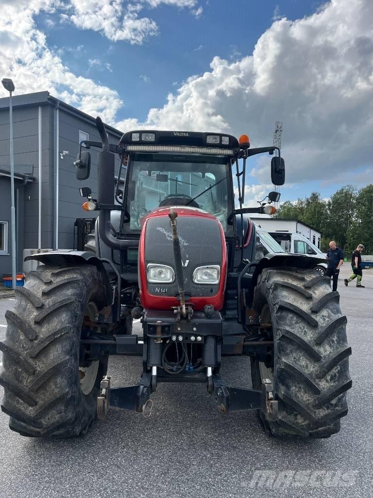 Valtra N 141 Traktoriai