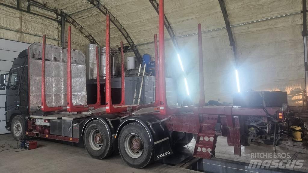 Volvo FH16 Miškovežių vilkikai